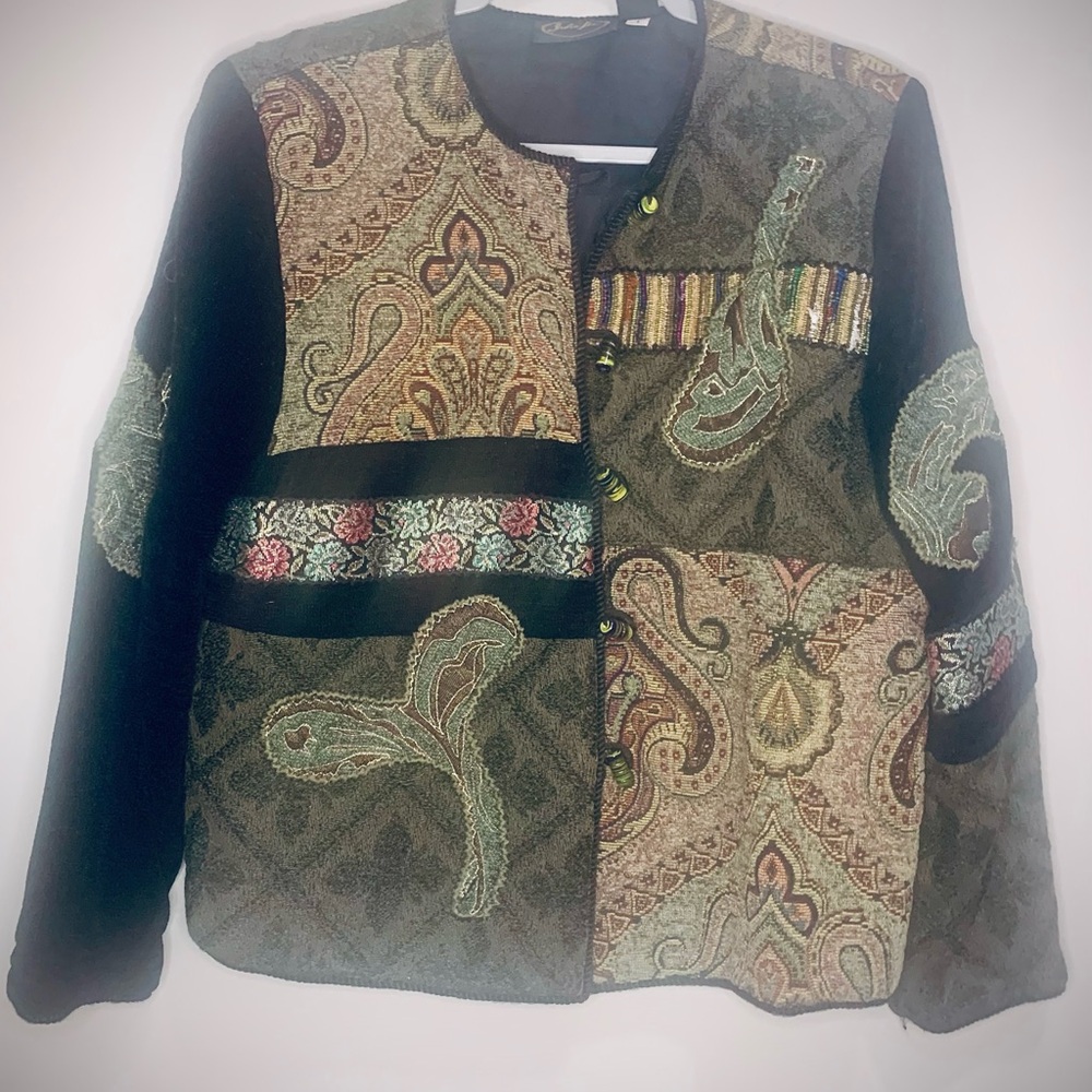 Julia Kim Black/Gold Jacket
Excellent, rarely worn condition 
No known flaws